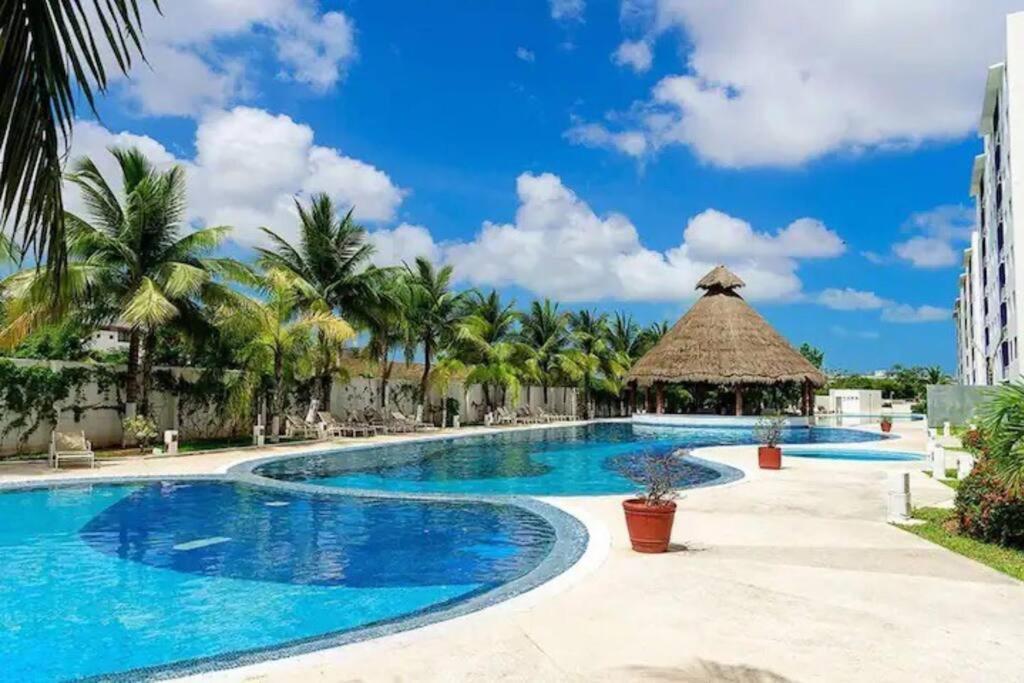 Home & Office Cancun Pool 외부 사진